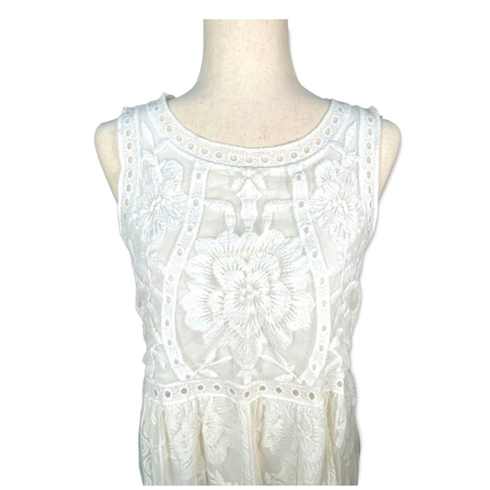 Entro Beautiful Flowy Sleeveless White Lace Top with Lining//S//Empire Waist - Picture 3 of 14